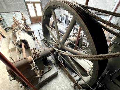Goirle - Kantoor Ververij, Stoommachinehuis en Fabrieksschoorsteen